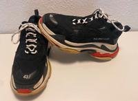 Balenciaga Triple S Sneaker – Größe 43 – Schwarz/Rot Friedrichshain-Kreuzberg - Kreuzberg Vorschau