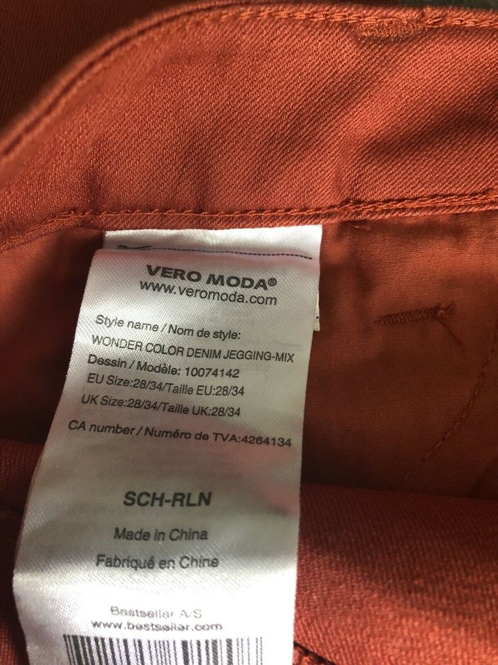 Orange rostrot Hose Vero Moda wie neu 28/34 in Rheine