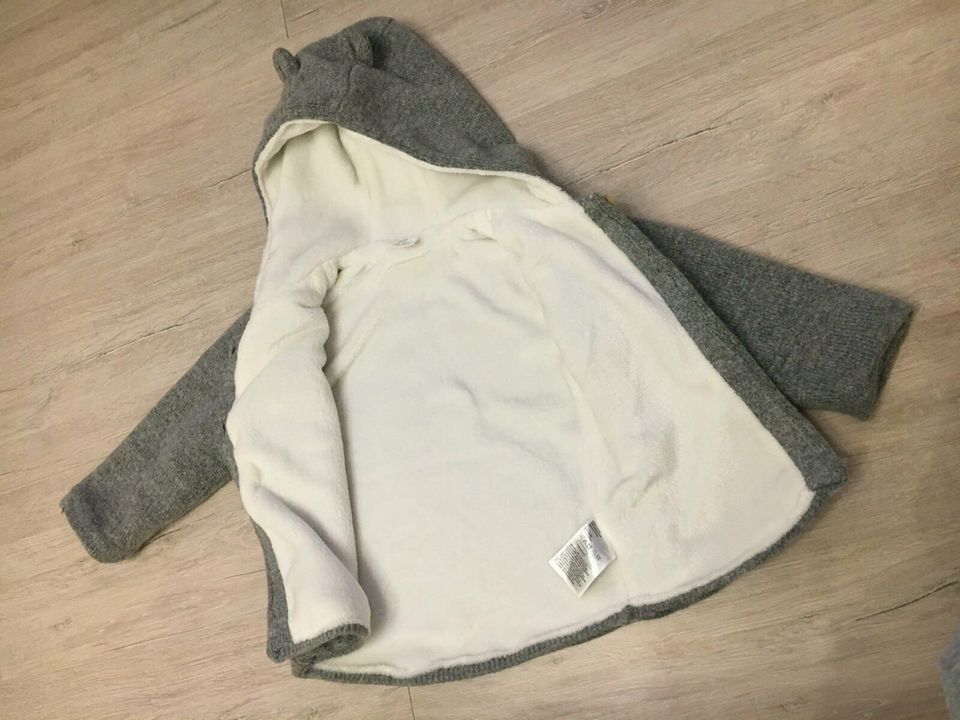 Cardigan ° Jacke mit Kapuze und Teddy-Innenfutter ° Gr. 92 ° H&M in Östringen