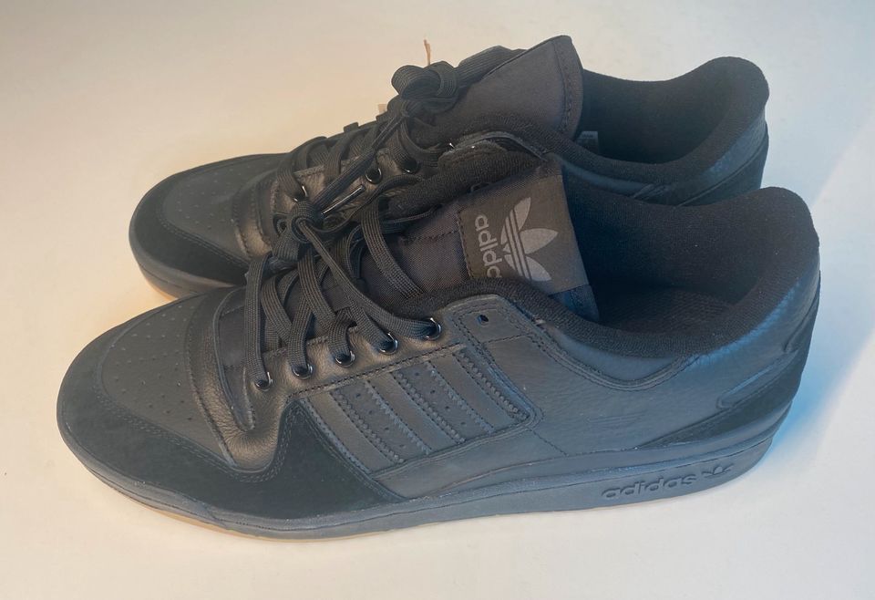 Adidas Forum 84 Low ADV Gr: 48 US: 13 black schwarz in Halle