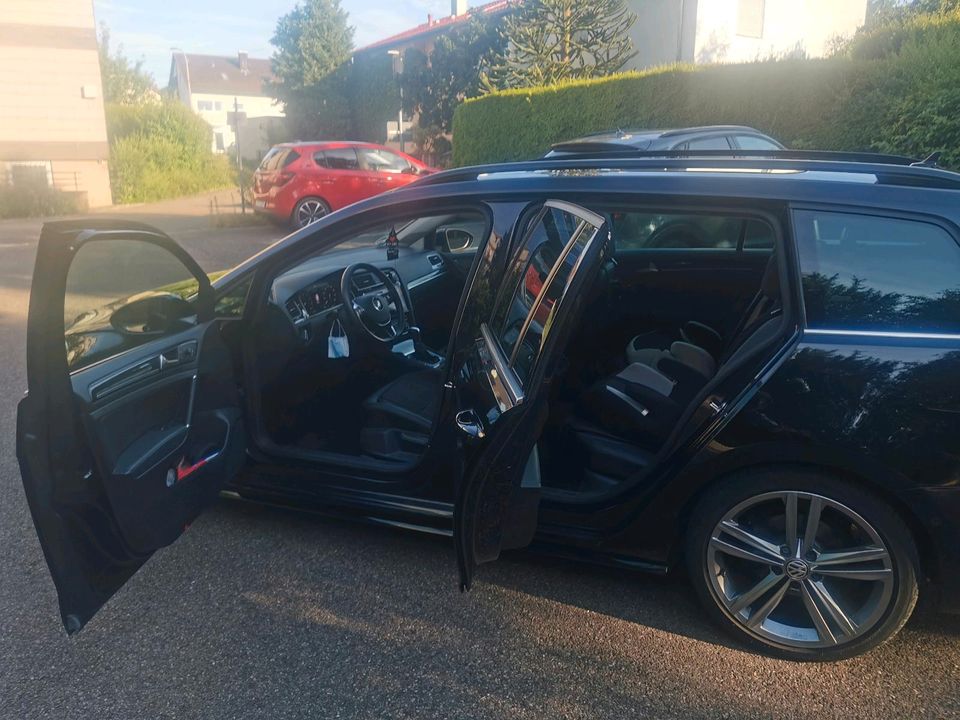 1.5 TSI ACT R-Line DSG Highline Virtual Variant Pano in Freiberg am Neckar