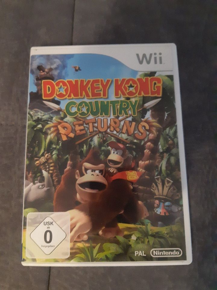 WII Donkey Kong Country Returns in Fahrenbach