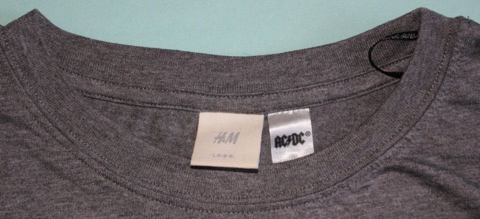 graues T-Shirt mit AC/DC-Logo ~ Gr. M ~ von H&M in Hürth