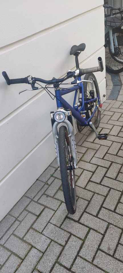 Preissenkung! Mountain-Trekking-Bike mit Scheibenbremsen in Hamburg