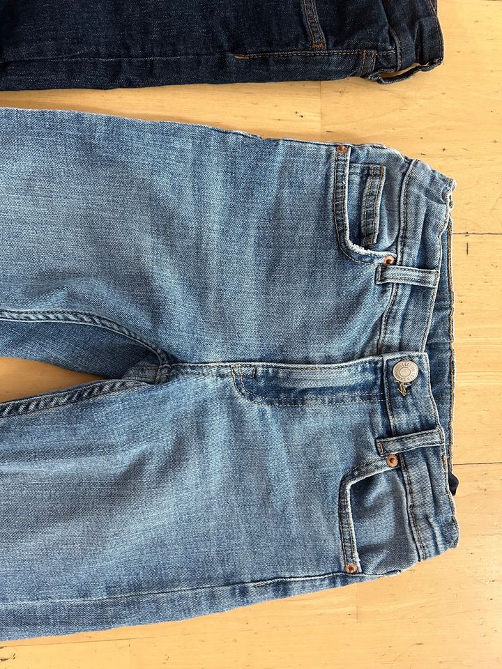 H&M und Zara Jeans Skinny Fit, Gr. 134 in Konstanz