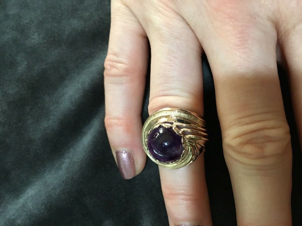 RING, AMETHYST-CABOCHON, 333|- GELBGOLD, DAMEN, GESCHENK in Denkte