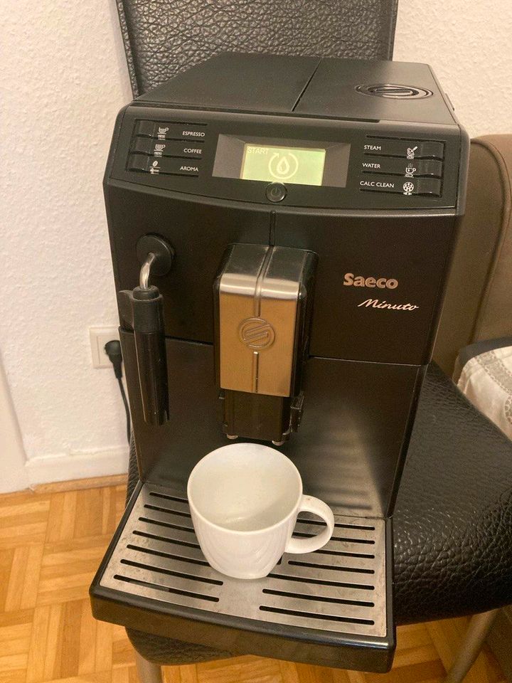 Kaffeevollautomat Saeco Minuto HD 8761 (defekt) in Düsseldorf