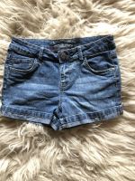 Neuwertige Jeansshorts von C&A Gr.158 Sachsen - Mittelbach Vorschau