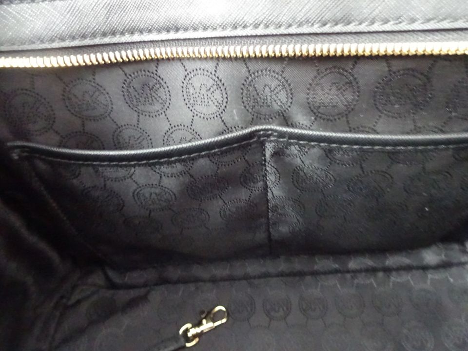 Originale Michael Kors Tasche Selma MD schwarz TOP Zustand in Aachen