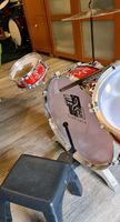 Kinder Schlagzeug Drumset komplett mit Hocker + Drumsticks Nordrhein-Westfalen - Lippstadt Vorschau