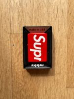 Supreme Zippo - Red Köln - Bayenthal Vorschau