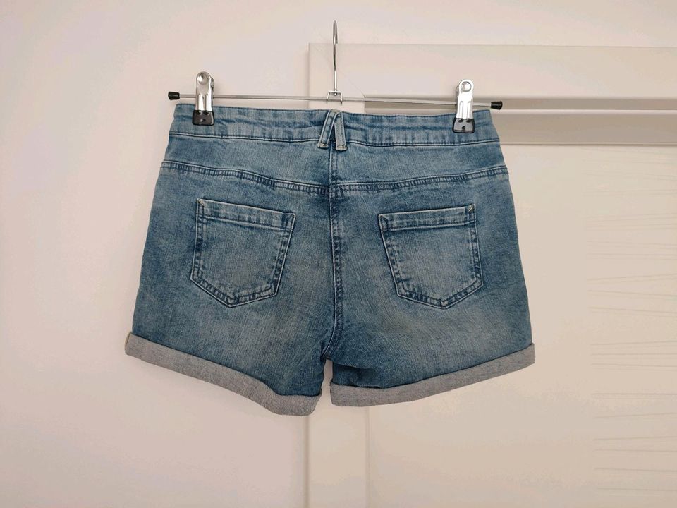 Jeans Shorts Mädchen Größe 140 in Heilbronn