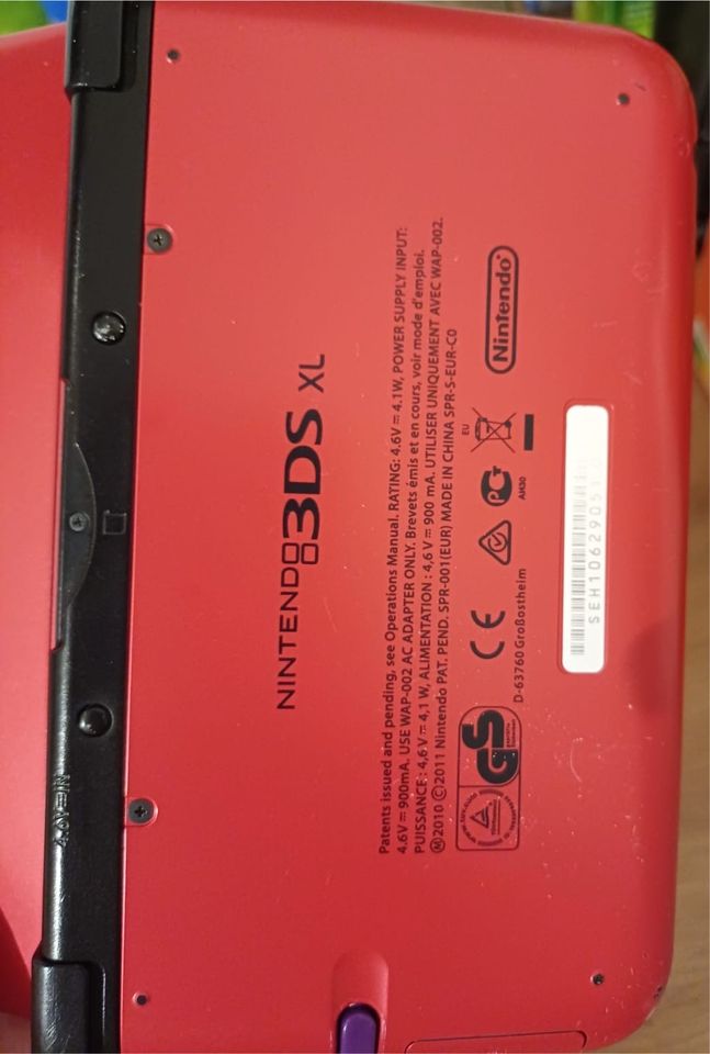 Nintendo 3DS XL rot in Neckargemünd