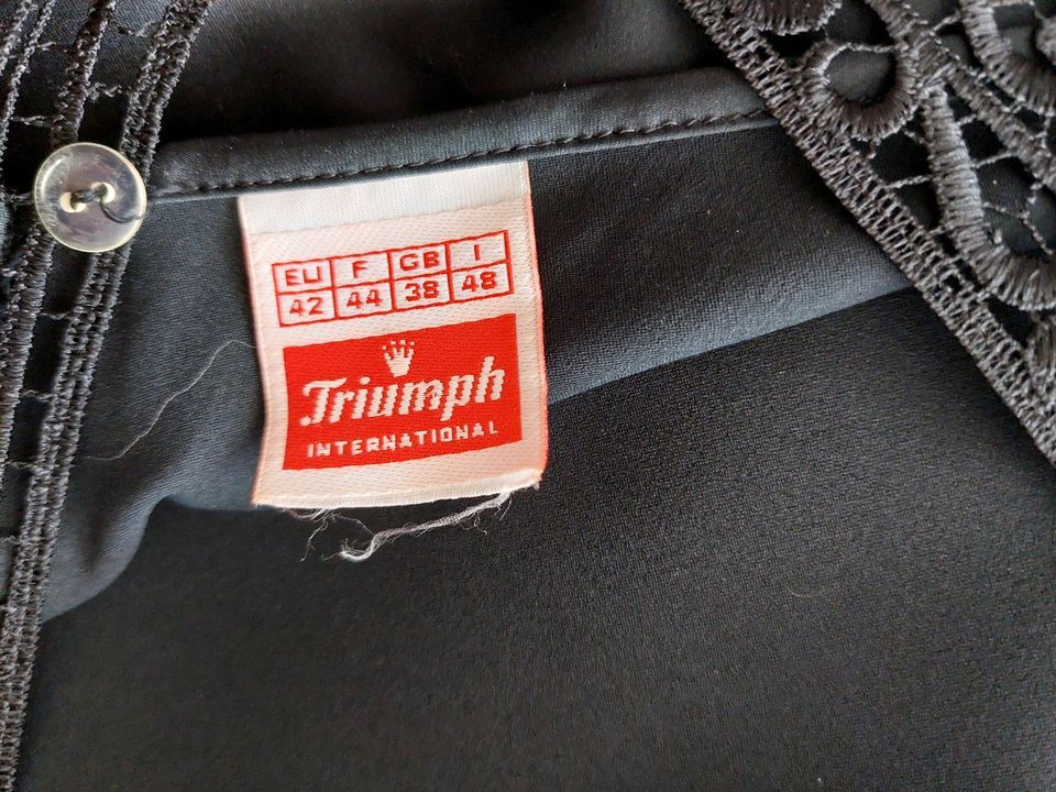 Vintage Triumph Emotion Nachtkleid Long Nachthemd Peignoir Gr.42 in Augsburg