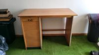Schöner Holz Schreibtisch aus Echtholz zu verkaufen Baden-Württemberg - Ludwigsburg Vorschau