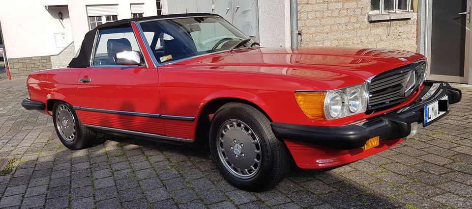 Mercedes - SL 560 R107 mit H Zulassung – Fahren wie Bobby Ewing in Limburg