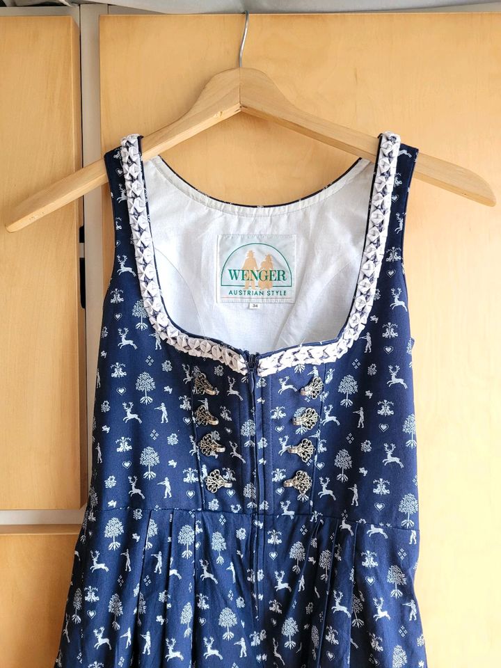 Dirndl dunkelblau mit Schürze und Bluse gebraucht in Rosenheim