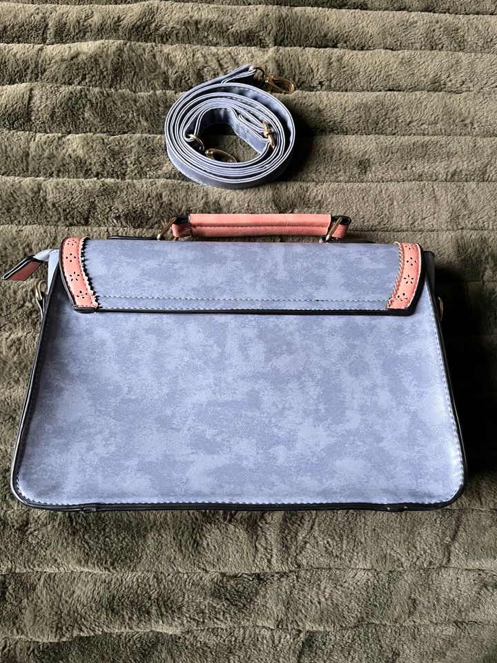 Banned Retro Scandal Bag light/blue in Neugersdorf