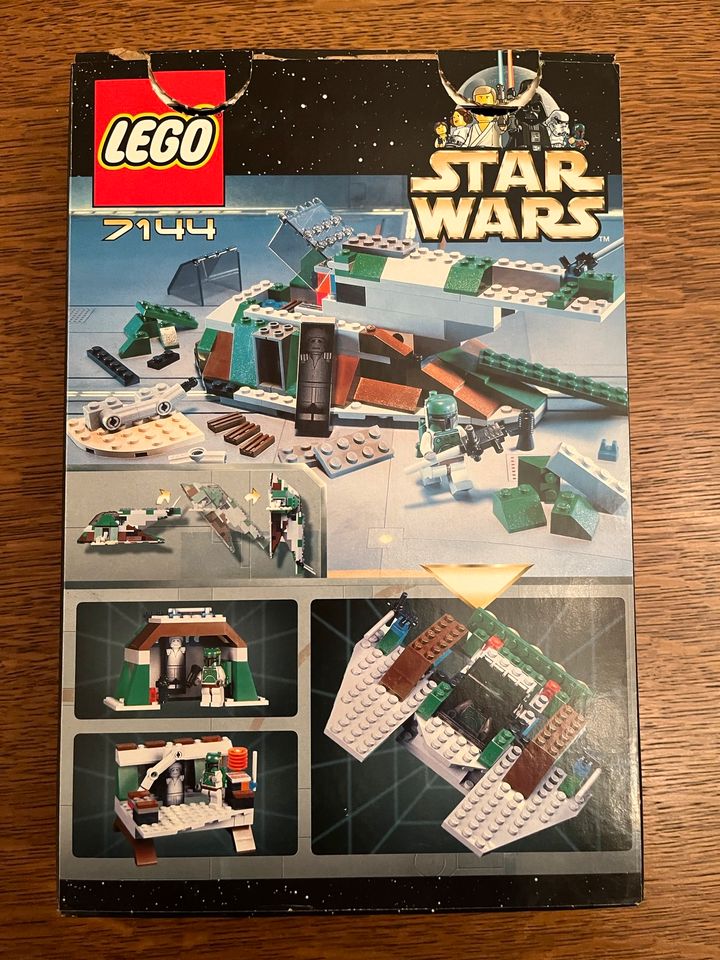 Lego Starwars Slave 1 Set in Kissing