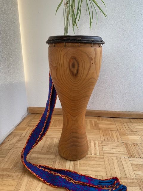 Große Trommel 64 x 24 cm Edelkastanie Rinderhaut *TOP* Drum in Freiburg im Breisgau