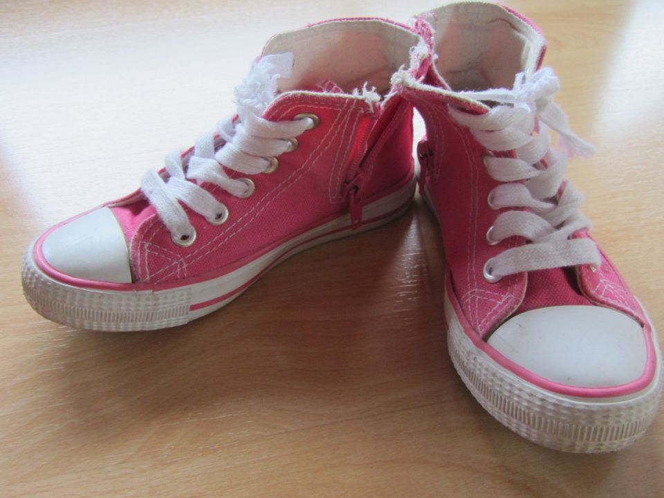 schöne Chucks / Stoffschuhe / Sneaker in pink - Gr. 27 in Wöllstein