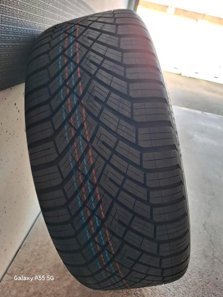 Audi A4 B5 17 Zoll Felge mit Continental Ganzjahresreifen NEU in Braunschweig
