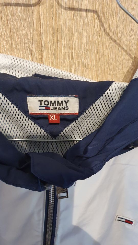 Tommy Hilfiger Windjacke, Gr. XL in Bremervörde