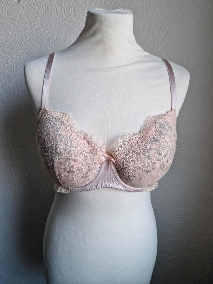 Hunkemöller BH Gr. 85C rosa silber in Düsseldorf