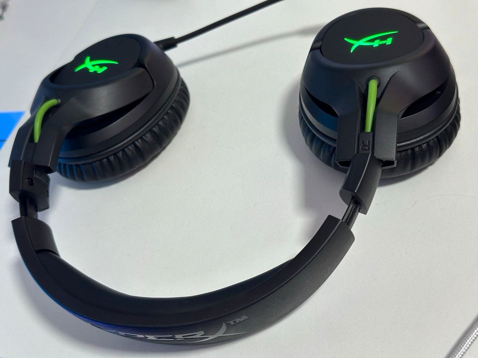 Xbox Series X - 1TB inkl. HyperX Wireless Headset, RGB-Controller in Sankt Augustin
