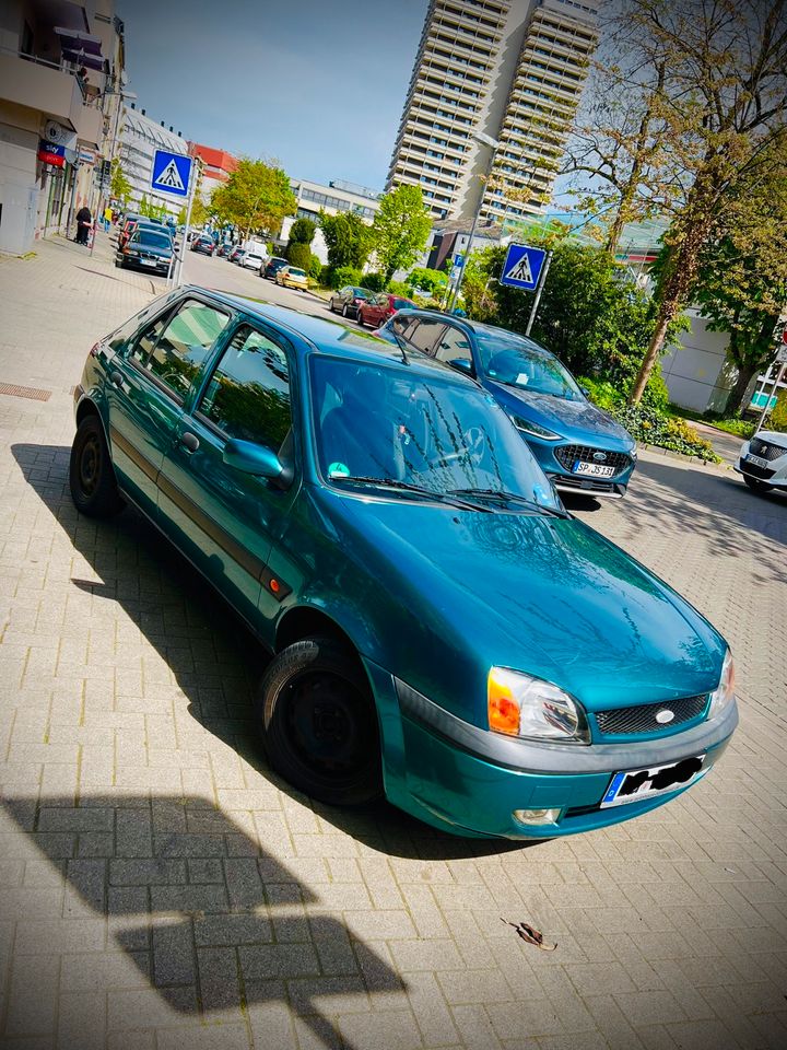 Perfekter Anfänger Wagen :) Ford Fiesta in Ludwigshafen