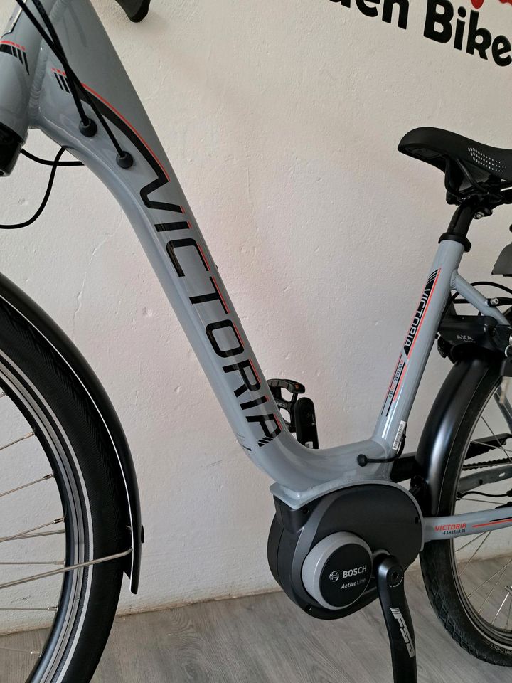 ❗️26 Zoll Victoria E Bike Pedelec Damen Fahrrad BOSCH ❗️ in Aßlar