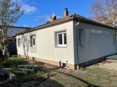 Zwei Einfamilienhäuser mit Expansionsfläche für ein Mehrfamilienhaus in Mühlheim am Main