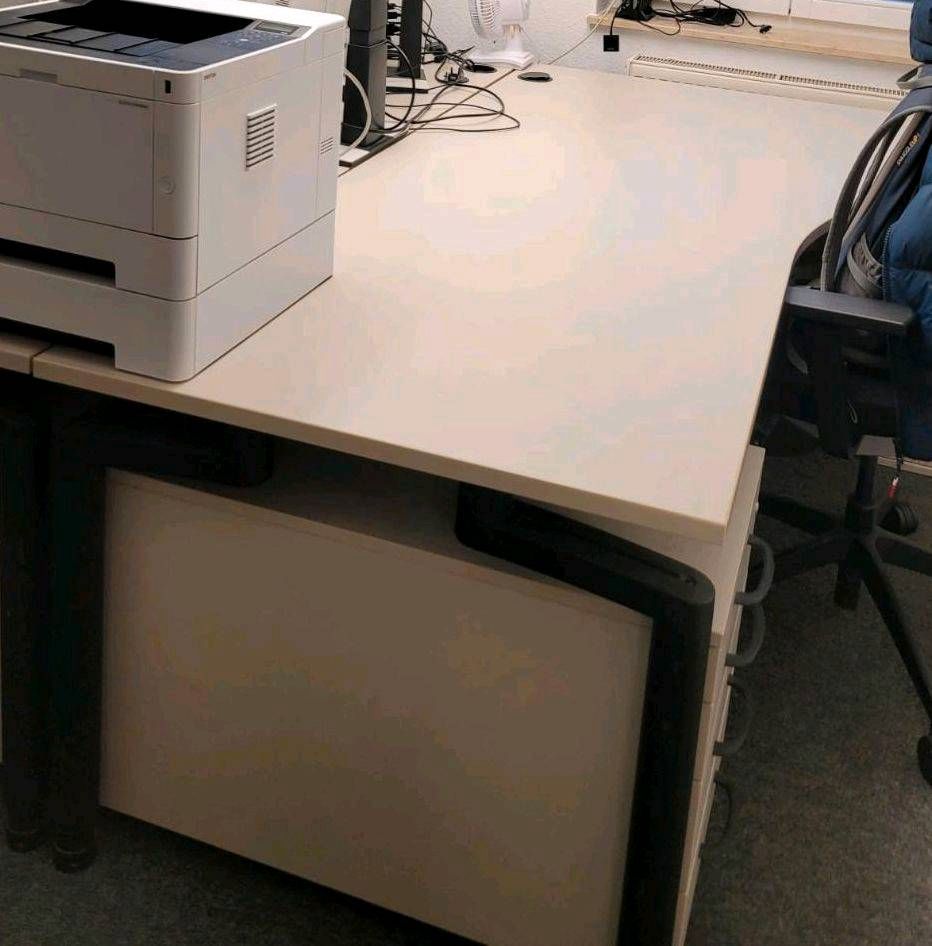 6 x Schreibtische höhenverstellbar in Klipphausen
