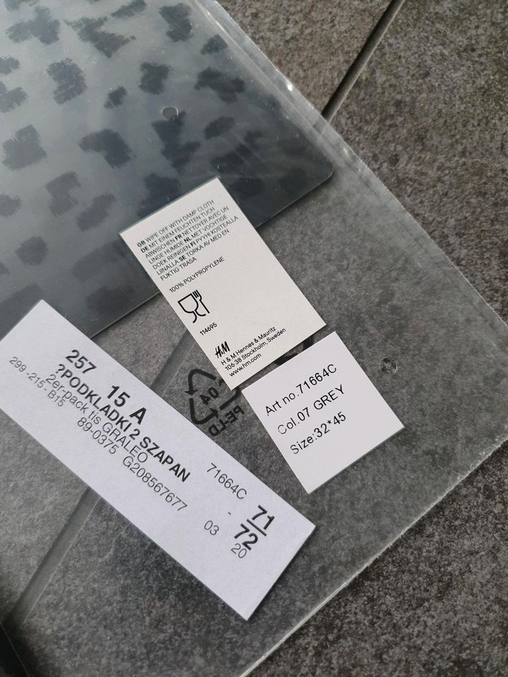 Platzsets 4 Stück Leo print H&M schwarz grau Küche Unterlage in  Nordrhein-Westfalen - Kamp-Lintfort | eBay Kleinanzeigen ist jetzt  Kleinanzeigen