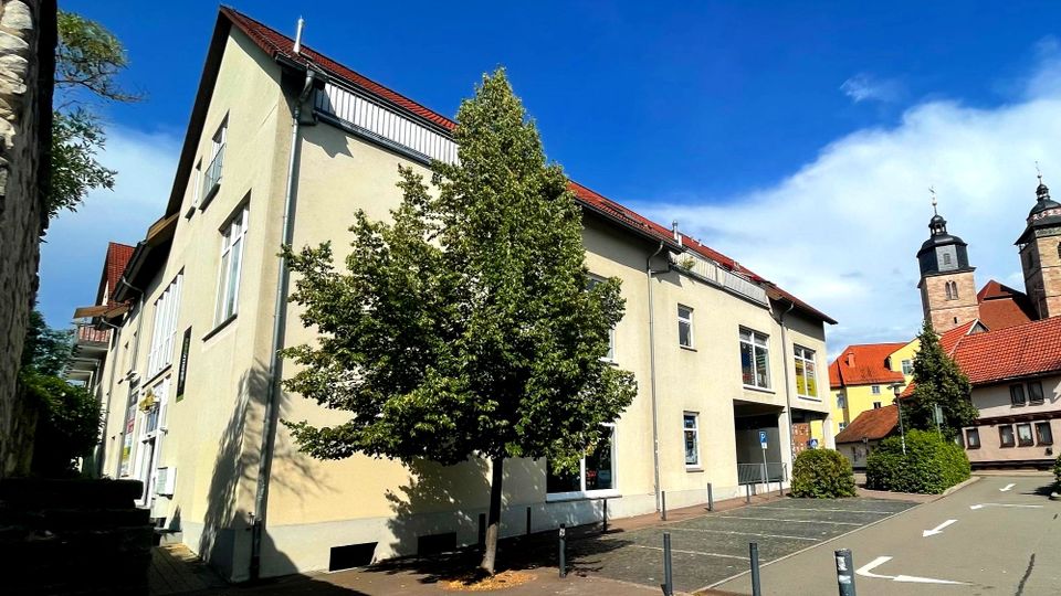 Geräumige 4-Raum-Wohnung im Herzen Schmalkaldens |Tiefgarage|Aufzug|Einbauküche|Balkon| in Schmalkalden
