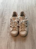 Adidas Superstar Schuhe / Lederschuhe Gr. 40 Hessen - Neu-Anspach Vorschau