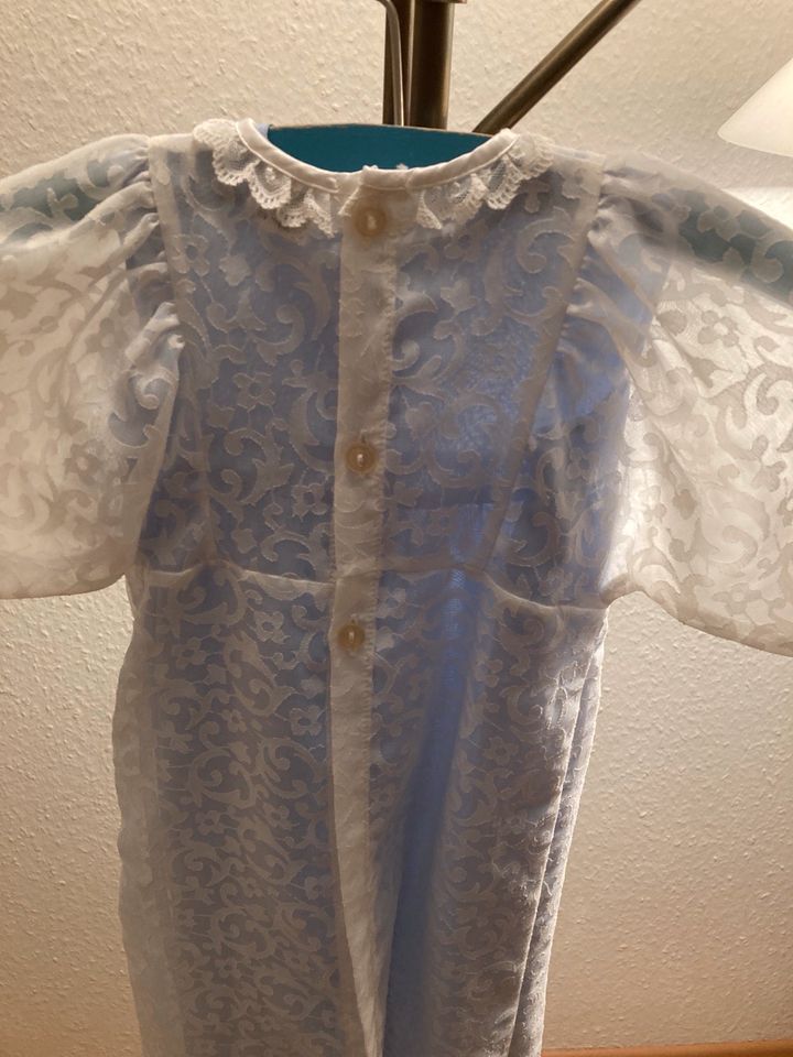 Baby -Taufkleid mit Mützchen in Konstanz