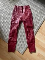 rote Zara Kunstlederleggings Bayern - Unterhaching Vorschau