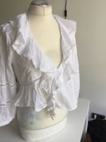 Tolle Bluse kurz Zara NEU Gr.S/M Ibiza Style Rüscheln Bommel weiß Hamburg-Nord - Hamburg Winterhude Vorschau