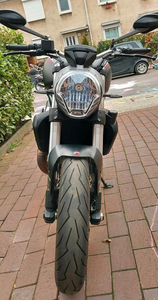 Ducati Monster 821 in Hamburg
