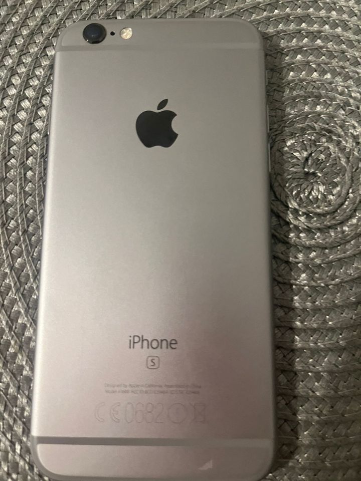 iPhone 6s 32 GB Space Gray in Gensingen