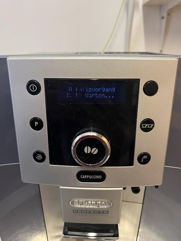 Delonghi Perfecta Cappuccino FÜR BASTLER Kaffeevollautomat in Northeim
