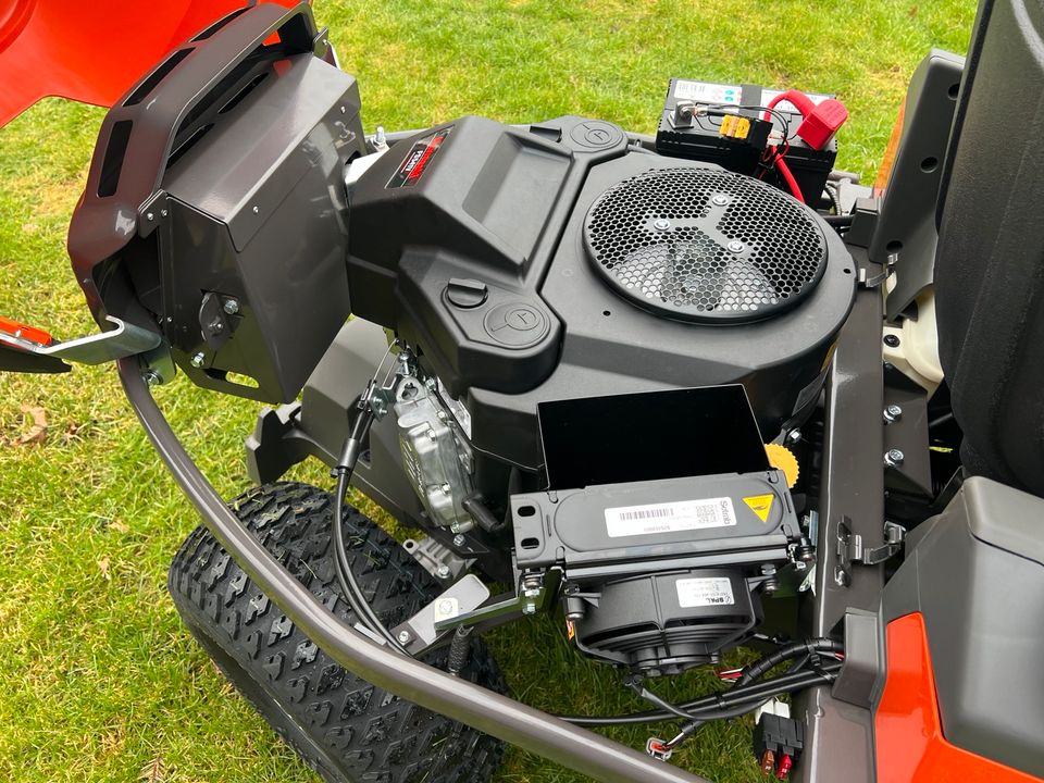 Husqvarna Rider R418TsX AWD inkl. Mähwerk Aufsitzmäher Mulcher in Geseke