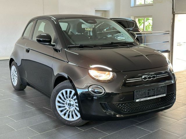 Fiat e 500 24 kWh Action*ELEKTRISCH*ONE PEDAL DRIVE* in Straubing