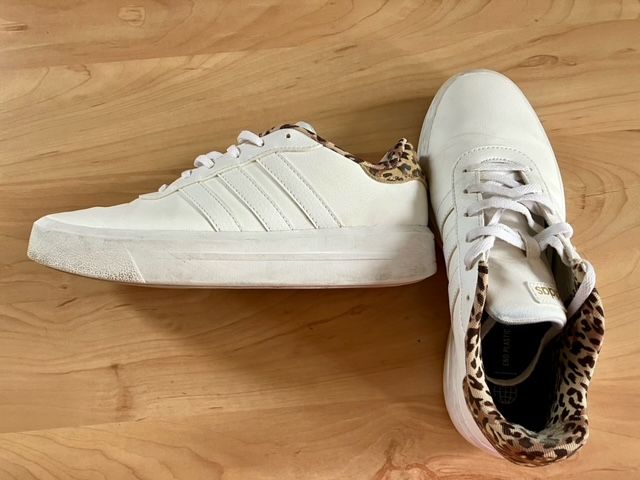 Weiße Adidas Sneakers Größe 40 in Dieburg