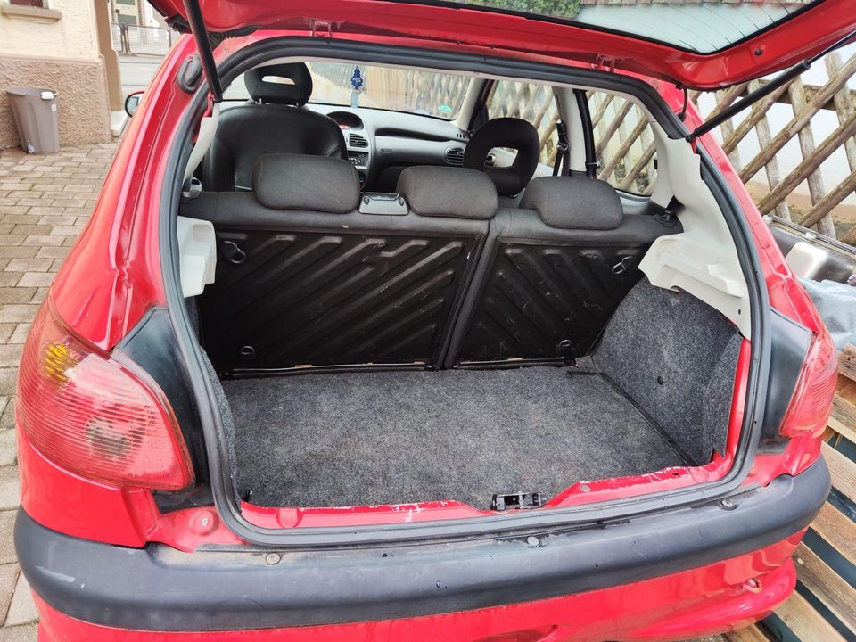 Peugeot 206 1.4hdi tuv 11.2024 in Trossingen