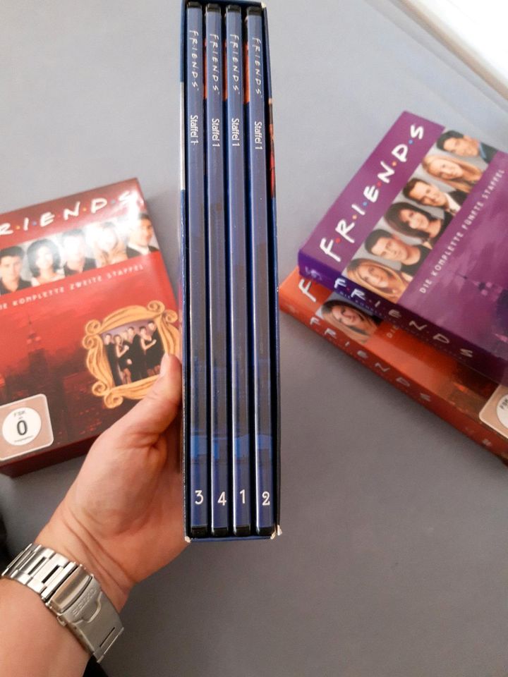 Friends DVD  Staffel 1 - 4 in Ellerau 