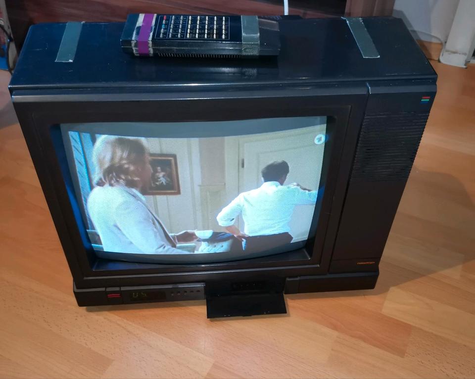 DDR Fernseher DDR Farbfernseher ROBOTRON  Color-Vision RC9140 in Forst (Lausitz)