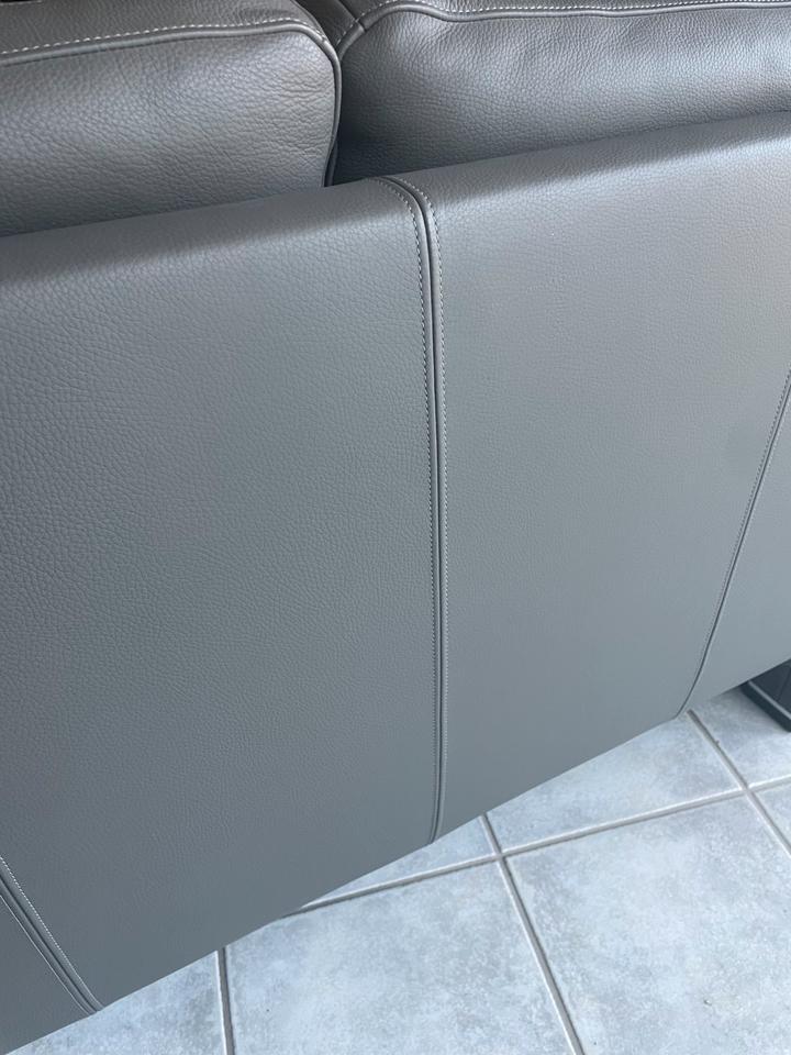 GEPADE Designer Leder Sofa Zweisitzer + Dreisitzer Grau Neuwertig in Langenfeld