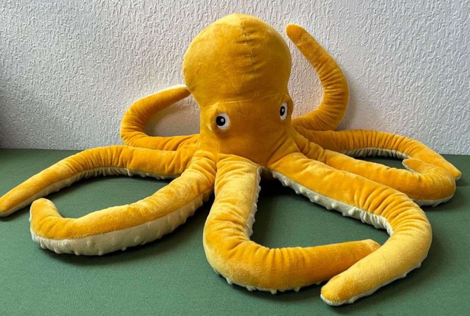 Krake Oktopus Octopus Tintenfisch Ikea gelb neu Samt weich Plüsch in Schleusingen